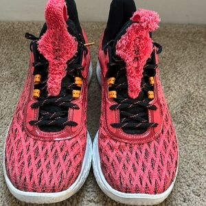 UNDER ARMOUR Curry Flow 9 "Elmo" Basketball 3024248-603 Sesame Street size M 8.5